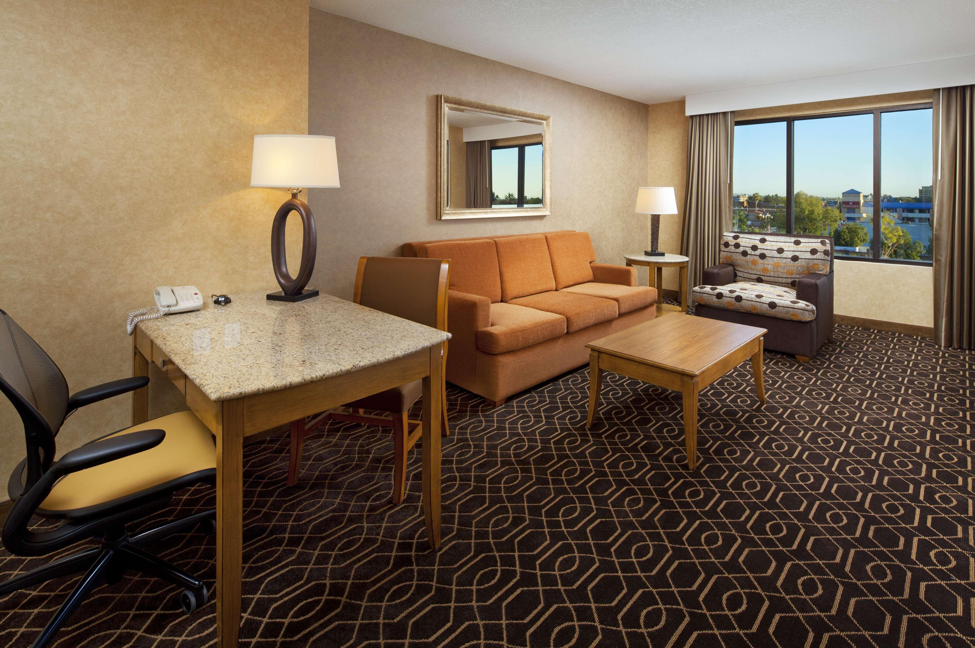 Doubletree Suites By Hilton Anaheim Resort/Convention Center Buitenkant foto