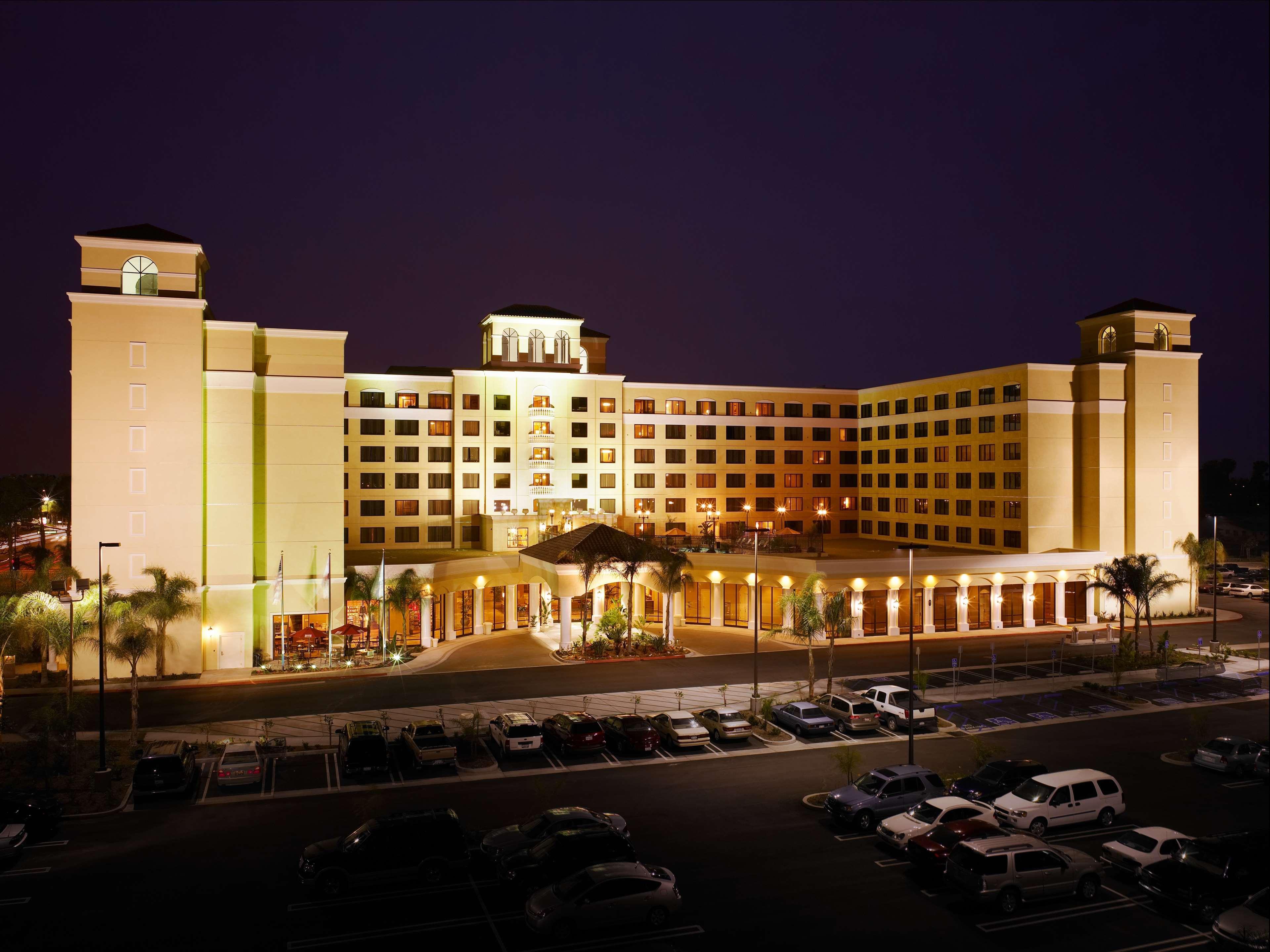 Doubletree Suites By Hilton Anaheim Resort/Convention Center Buitenkant foto